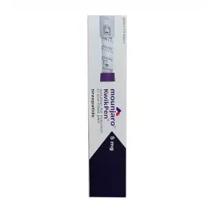 A white and purple box labeled “MOUNJARO® 5mg KwikPen®, 1 Stk.” contains tirzepatide injection. The packaging features a dosage pen image and detailed pharmaceutical information.